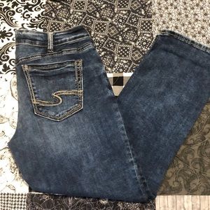 Silver Jeans Suki Capri waist 32/length 22.5